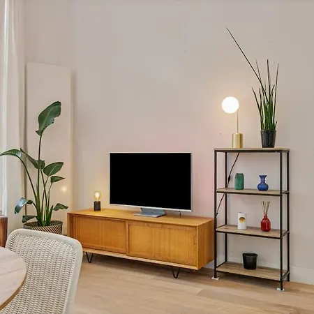 1-br Centre Haven With Patio * Anvers